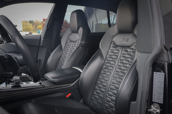 Audi RSQ8 4.0 TFSI RS Q8 quattro | CARBON IN & EXTERIEUR | ADAPTIVE CRUISE | TREKHAAK | MASSAGE | STOELVEWARMING & VERKOELING | CAMERA | H