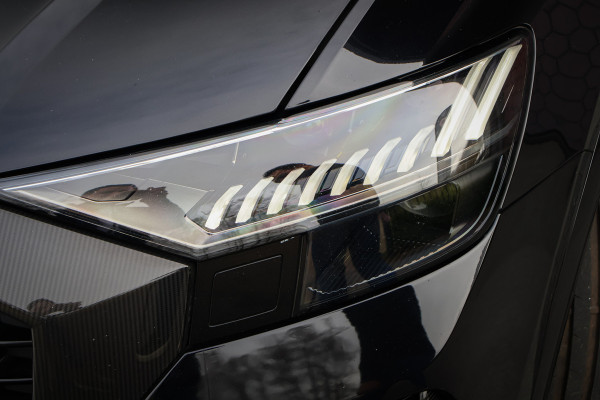 Audi RSQ8 4.0 TFSI RS Q8 quattro | CARBON IN & EXTERIEUR | ADAPTIVE CRUISE | TREKHAAK | MASSAGE | STOELVEWARMING & VERKOELING | CAMERA | H