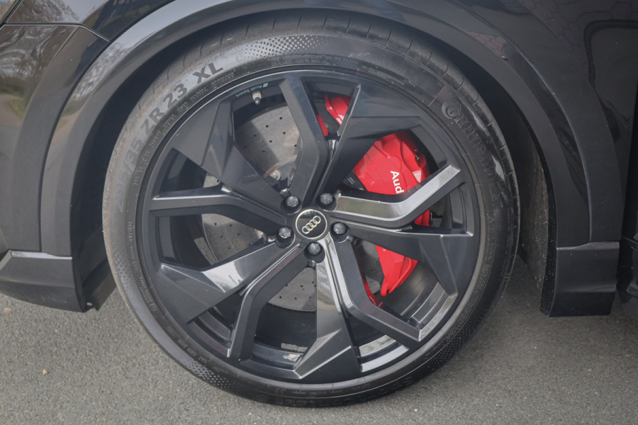 Audi RSQ8 4.0 TFSI RS Q8 quattro | CARBON IN & EXTERIEUR | ADAPTIVE CRUISE | TREKHAAK | MASSAGE | STOELVEWARMING & VERKOELING | CAMERA | H
