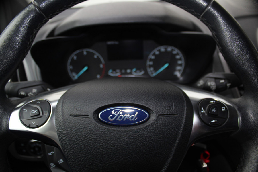 Ford Transit Connect 1.5-120pk EcoBlue L2 Trend / 8traps-AUTOMAAT ! Erg nette Ford Transit Connect, laadruimte v.v. van een praktisch inbouw. Autm. airco dual, 3-zits, metallic lak, pdc v+a, Apple carplay, schuifdeur li+re, navigatie, cruise cntrl, stoelverwarming, camera etc.