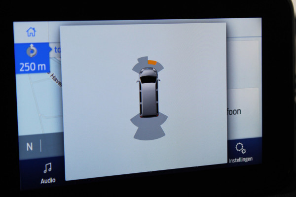 Ford Transit Connect 1.5-120pk EcoBlue L2 Trend / 8traps-AUTOMAAT ! Erg nette Ford Transit Connect, laadruimte v.v. van een praktisch inbouw. Autm. airco dual, 3-zits, metallic lak, pdc v+a, Apple carplay, schuifdeur li+re, navigatie, cruise cntrl, stoelverwarming, camera etc.