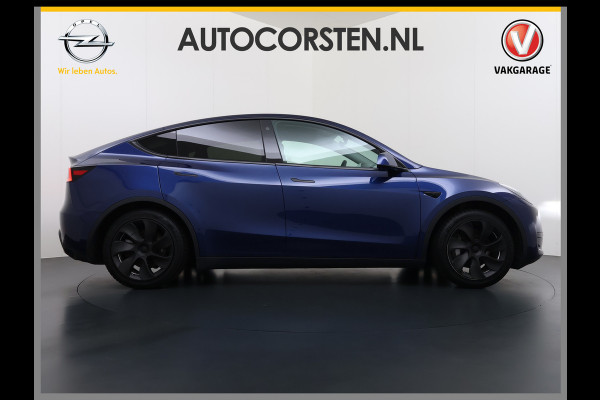 Tesla Model Y 300pk Trekhaak SOH 92% Warmtepomp LFP-Accu Leer Lmv Camera's Panoramadak Adap.Cruise Navi Ecc RWD Autopilot Stoel+Stuur+Achterbank Verwarming Elek.Achterklep Dodehoek detector Draadloze telefoonlader 1e Eigenaar 1.600KG Trekgewicht Fabrieksgarantie op Motor en Accu tot 22-04-2032/160.000km