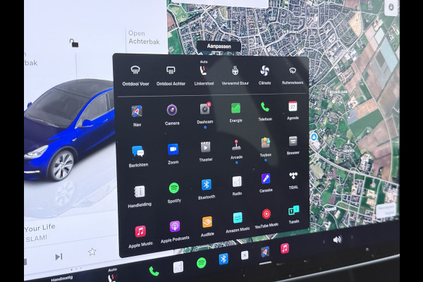 Tesla Model Y 300pk Trekhaak SOH 92% Warmtepomp LFP-Accu Leer Lmv Camera's Panoramadak Adap.Cruise Navi Ecc RWD Autopilot Stoel+Stuur+Achterbank Verwarming Elek.Achterklep Dodehoek detector Draadloze telefoonlader 1e Eigenaar 1.600KG Trekgewicht Fabrieksgarantie op Motor en Accu tot 22-04-2032/160.000km