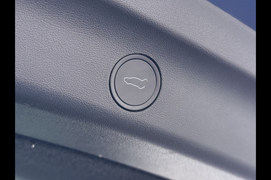 Tesla Model Y 300pk Trekhaak SOH 92% Warmtepomp LFP-Accu Leer Lmv Camera's Panoramadak Adap.Cruise Navi Ecc RWD Autopilot Stoel+Stuur+Achterbank Verwarming Elek.Achterklep Dodehoek detector Draadloze telefoonlader 1e Eigenaar 1.600KG Trekgewicht Fabrieksgarantie op Motor en Accu tot 22-04-2032/160.000km