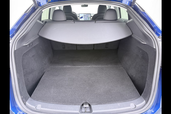 Tesla Model Y 300pk Trekhaak SOH 92% Warmtepomp LFP-Accu Leer Lmv Camera's Panoramadak Adap.Cruise Navi Ecc RWD Autopilot Stoel+Stuur+Achterbank Verwarming Elek.Achterklep Dodehoek detector Draadloze telefoonlader 1e Eigenaar 1.600KG Trekgewicht Fabrieksgarantie op Motor en Accu tot 22-04-2032/160.000km