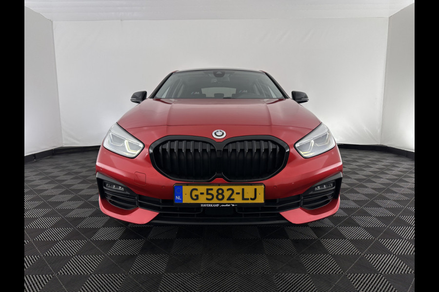 BMW 1-serie 116D Executive Edition *DIGI-COCKPIT | FULL-LED | NAVI-FULLMAP | AMBIENTLIGHT | CRUISE | KEYLESS | PRIVACY-GLASS | ECC | PDC | 16"ALU*
