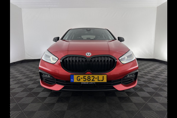 BMW 1-serie 116D Executive Edition *DIGI-COCKPIT | FULL-LED | NAVI-FULLMAP | AMBIENTLIGHT | CRUISE | KEYLESS | PRIVACY-GLASS | ECC | PDC | 16"ALU*