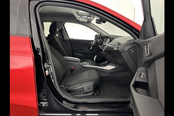BMW 1-serie 116D Executive Edition *DIGI-COCKPIT | FULL-LED | NAVI-FULLMAP | AMBIENTLIGHT | CRUISE | KEYLESS | PRIVACY-GLASS | ECC | PDC | 16"ALU*