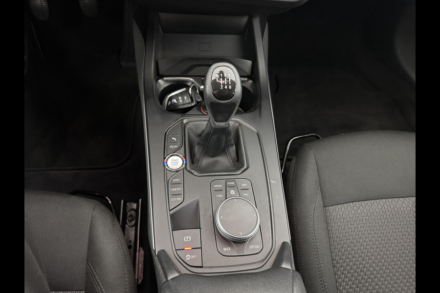 BMW 1-serie 116D Executive Edition *DIGI-COCKPIT | FULL-LED | NAVI-FULLMAP | AMBIENTLIGHT | CRUISE | KEYLESS | PRIVACY-GLASS | ECC | PDC | 16"ALU*