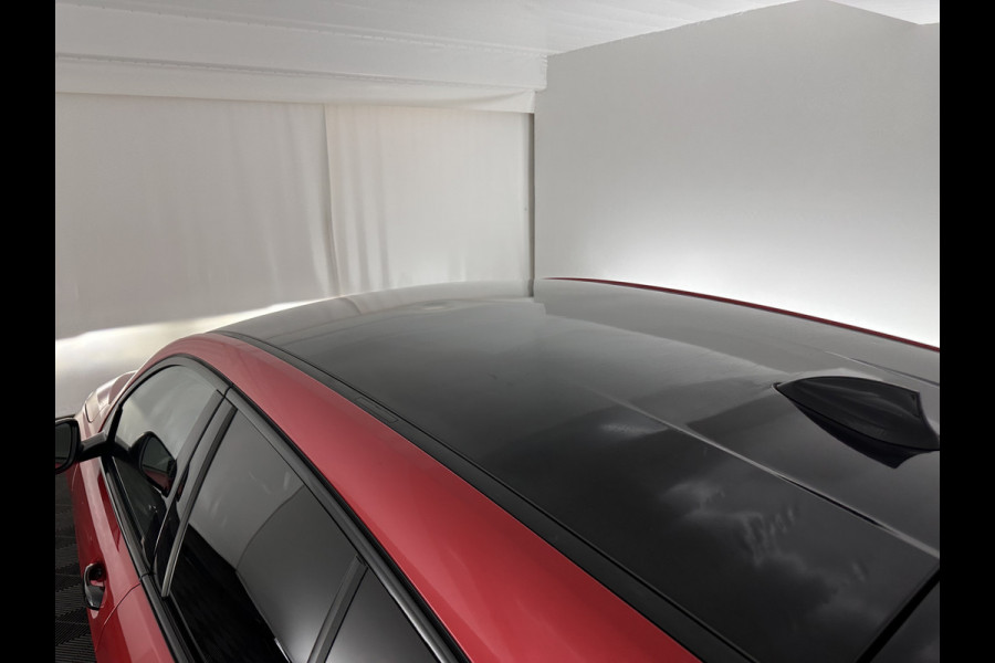 BMW 1-serie 116D Executive Edition *DIGI-COCKPIT | FULL-LED | NAVI-FULLMAP | AMBIENTLIGHT | CRUISE | KEYLESS | PRIVACY-GLASS | ECC | PDC | 16"ALU*