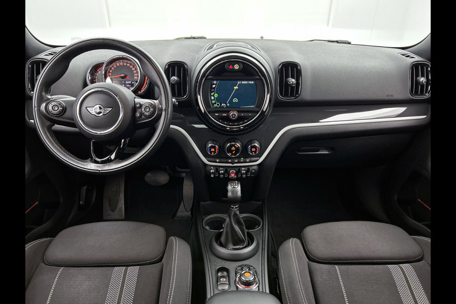 MINI Countryman 2.0 Cooper S Salt | LAGE KM! | 192PK | Pano | NL-Auto | Perf onderH | Carplay | ParkSens | Cruise | ETC