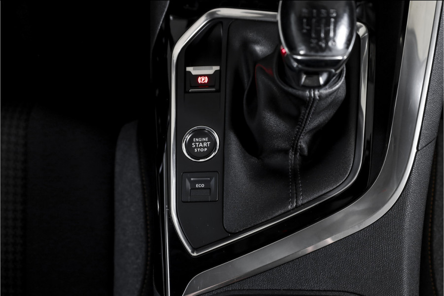 Peugeot 3008 1.2 PureTech 130 PK Active Pack Business Orig. NL | Dig. Cockpit | Cruise | PDC | NAV + App. Conncect | ECC | Afn. Trekhaak | LM 19" |