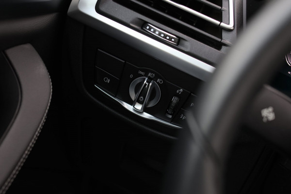 BMW X3 XDrive30e High Executive *Pano*Camera*Head-Up*Laser*Trekhaak*