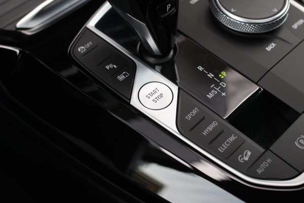 BMW X3 XDrive30e High Executive *Pano*Camera*Head-Up*Laser*Trekhaak*