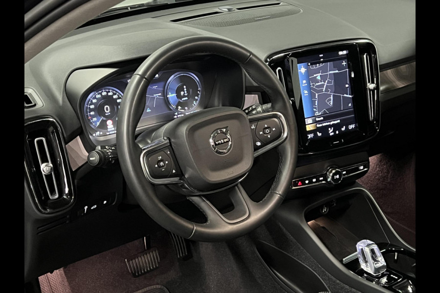 Volvo XC40 1.5 T5 Plug-in hybrid Ultimate Dark Open dak | Adapt. cruise | 360 camera | Stuur-/stoelverwarming | Memory | Leder | Harman/Kardon