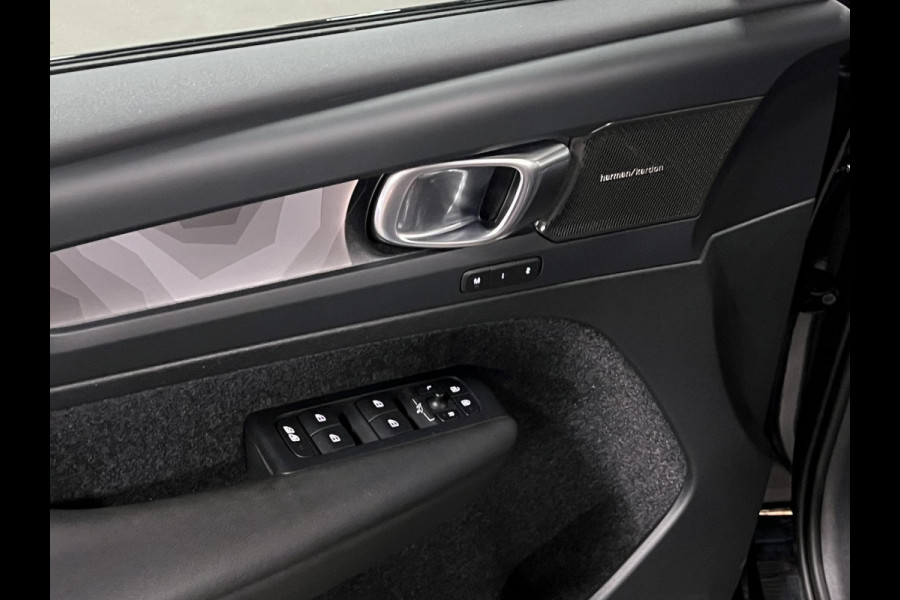 Volvo XC40 1.5 T5 Plug-in hybrid Ultimate Dark Open dak | Adapt. cruise | 360 camera | Stuur-/stoelverwarming | Memory | Leder | Harman/Kardon