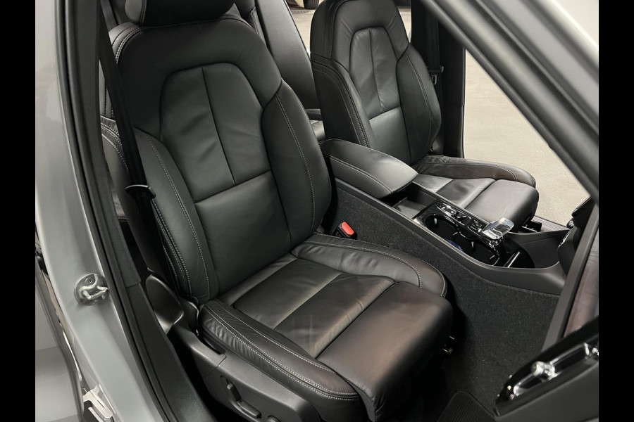 Volvo XC40 1.5 T5 Plug-in hybrid Ultimate Dark Trekhaak | Adapt. cruise | Open dak | Stuur-/stoelverwarming | Achteruitrij camera | Memory | Leder