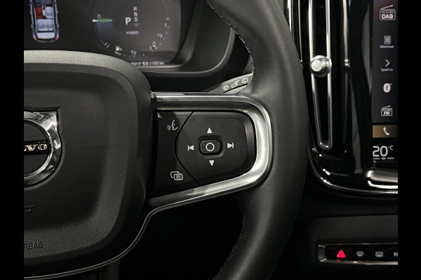Volvo XC40 1.5 T5 Plug-in hybrid Ultimate Dark Trekhaak | Adapt. cruise | Open dak | Stuur-/stoelverwarming | Achteruitrij camera | Memory | Leder