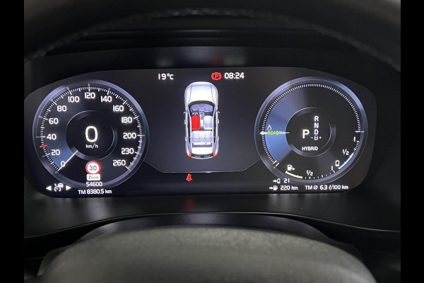 Volvo XC40 1.5 T5 Plug-in hybrid Ultimate Dark Trekhaak | Adapt. cruise | Open dak | Stuur-/stoelverwarming | Achteruitrij camera | Memory | Leder