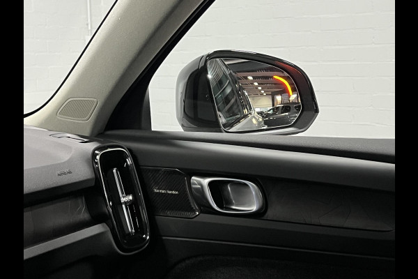 Volvo XC40 1.5 T5 Plug-in hybrid Ultimate Dark Trekhaak | Adapt. cruise | Open dak | Stuur-/stoelverwarming | Achteruitrij camera | Memory | Leder