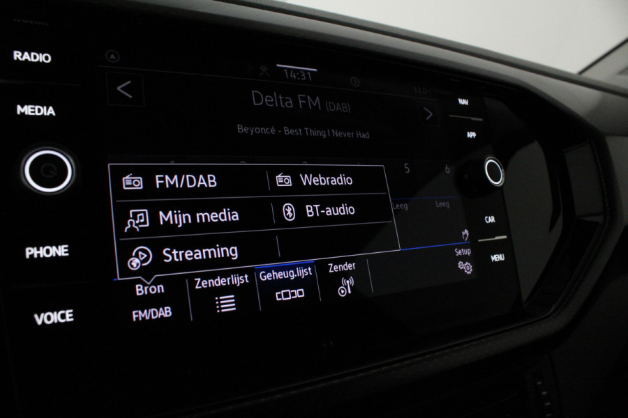 Volkswagen T-Cross 1.0 TSI Life > Automaat/Camera/Smoky Gray/ACC...