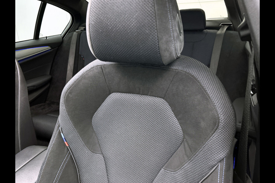 BMW 5 Serie 530e M-Sport High Executive(Dealer OnderH, Panorama, Adaptive Cruise, Harman/ Kardon, Head-up, 360 camera, Etc)