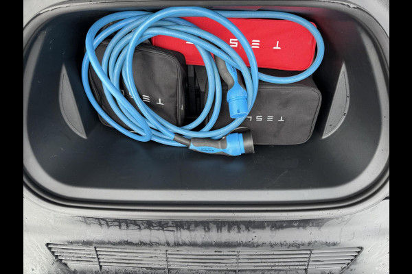 Tesla Model Y Performance AWD 75 kWh AFNEEMBARE TREKHAAK| CHERRY RED| VOLLEDIGE TESLA GARANTIE TOT 14-12-2027 OF 80K KM|1STE EIGENAAR ORIG. NL| AUTOPILOT| STOELVERWARMING VOOR + ACHTER|