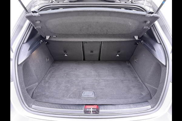Mercedes-Benz A-Klasse 250e AMG // istronic // Panoramadak // Headup // 360 Camera // 19" // Carplay // Sfeerverlichting // Nightpakket // Memory