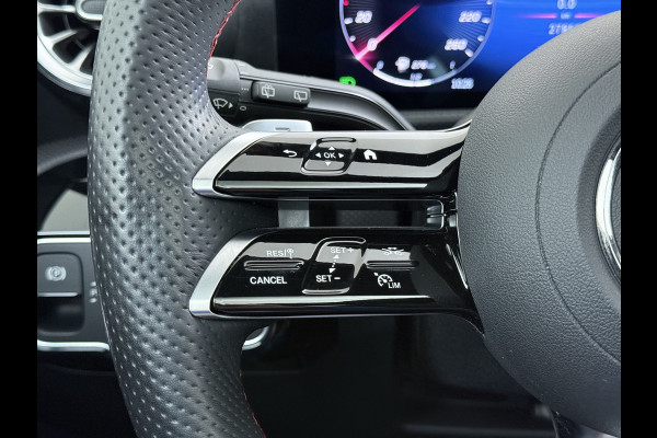 Mercedes-Benz A-Klasse 250e AMG // istronic // Panoramadak // Headup // 360 Camera // 19" // Carplay // Sfeerverlichting // Nightpakket // Memory