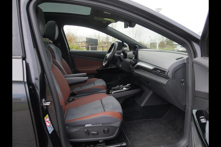 Volkswagen ID.4 First Max 77 kWh | SOH 91% | Panoramadak | Head-Up Display | Sfeerverlichting | 360 Camera |