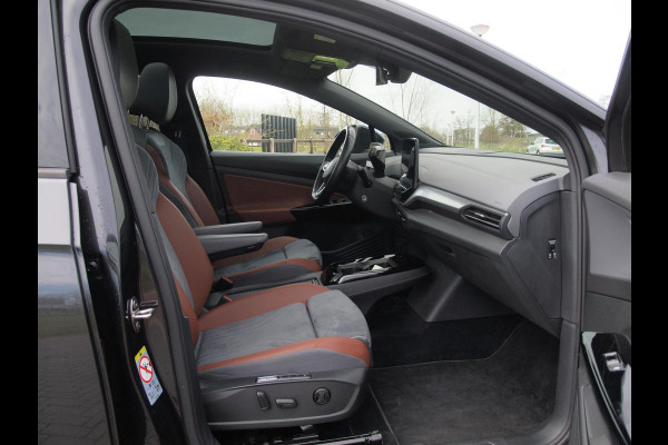 Volkswagen ID.4 First Max 77 kWh | SOH 91% | Panoramadak | Head-Up Display | Sfeerverlichting | 360 Camera |
