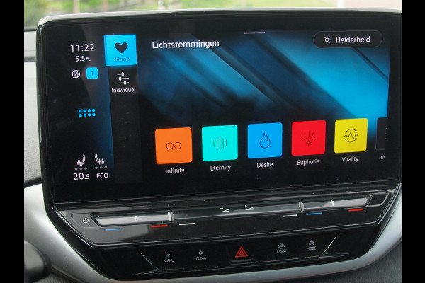 Volkswagen ID.4 First Max 77 kWh | SOH 91% | Panoramadak | Head-Up Display | Sfeerverlichting | 360 Camera |
