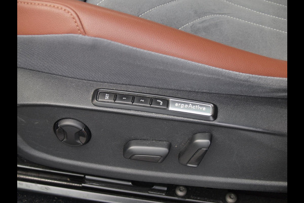 Volkswagen ID.4 First Max 77 kWh | SOH 91% | Panoramadak | Head-Up Display | Sfeerverlichting | 360 Camera |