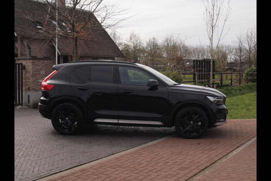 Volvo XC40 Recharge P8 AWD R-Design | SOH 92% | Panoramadak | Harman Kardon | Trekhaak | 360 Camera |