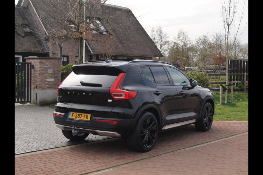 Volvo XC40 Recharge P8 AWD R-Design | SOH 92% | Panoramadak | Harman Kardon | Trekhaak | 360 Camera |