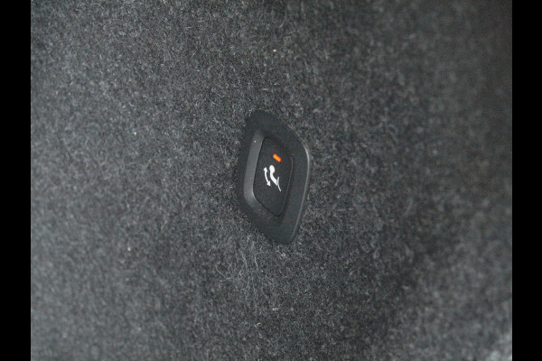 Volvo XC40 Recharge P8 AWD R-Design | SOH 92% | Panoramadak | Harman Kardon | Trekhaak | 360 Camera |