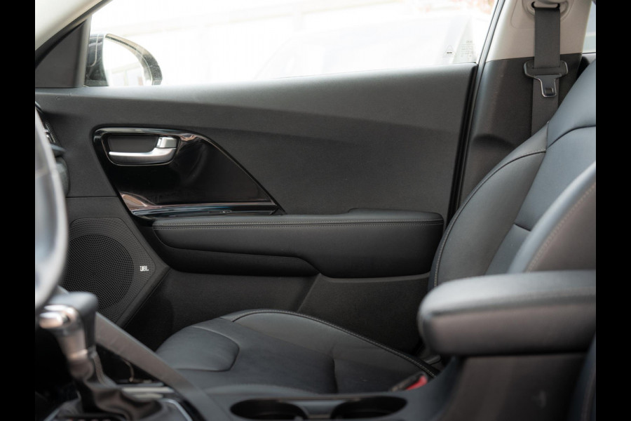 Kia Niro 1.6 GDi PHEV ExecutiveLine | Stoel en stuurverwarming | Navi | Clima |