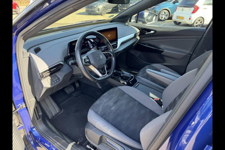 Volkswagen ID.4 City 52 kWh WARMTEPOMP| STOELVERWARMING + STUURVERWARMING|VOORRUIT VERWARMING| APPLE CARPLAY/ ANDROID AUTO| ADAPTIVE CRUISE CONTROL| RIJKLAARPRIJS. INCL 12 MND BOVAG GARANTIE