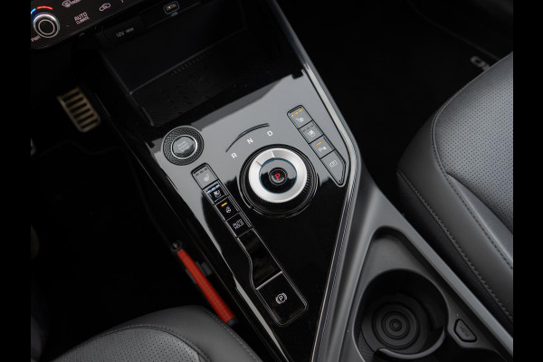 Kia Niro 1.6 GDi Hybrid ExecutiveLine | Stoel en stuurverwarming | Schuifkanteldak | HUD | Harmen en kardon audio |