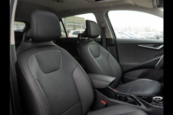 Kia Niro 1.6 GDi Hybrid ExecutiveLine | Stoel en stuurverwarming | Schuifkanteldak | HUD | Harmen en kardon audio |