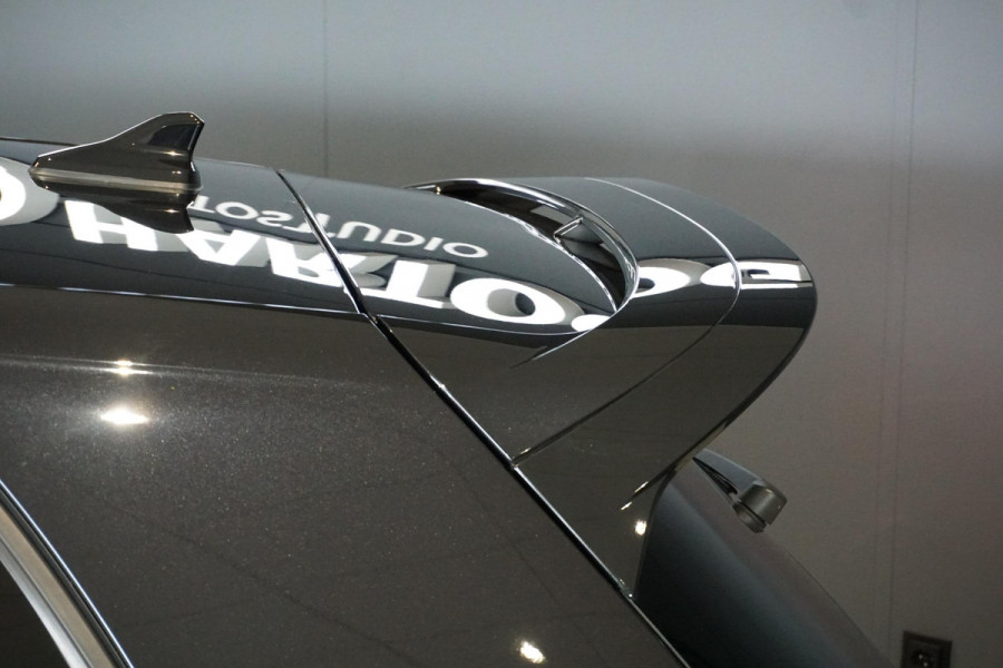 Volkswagen Golf 2.0 TSI GTI Clubsport 300PK + PANORAMADAK / STUURVERWARMING / 19"