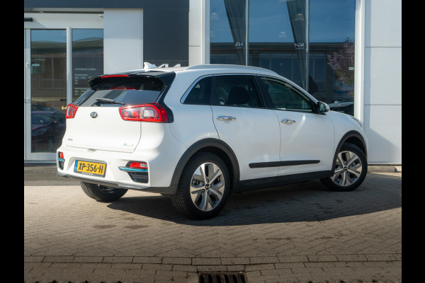 Kia e-Niro ExecutiveLine 64 kWh | Stoel en stuurverwarming | Navigatie |