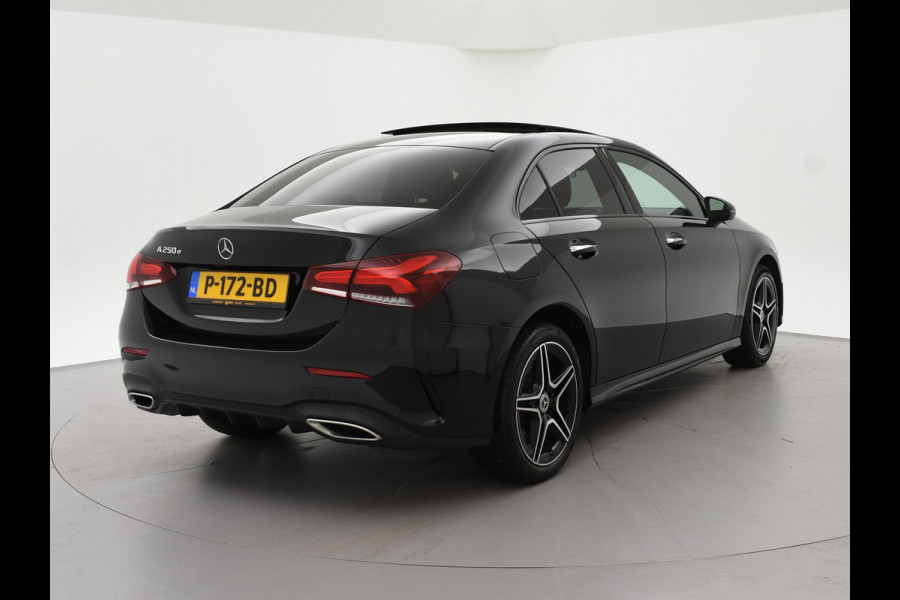 Mercedes-Benz A-Klasse 250e 218 PK SEDAN + PANORAMA | SFEERVERLICHTING | APPLE CARPLAY | MEMORY | STOELVERWARMING
