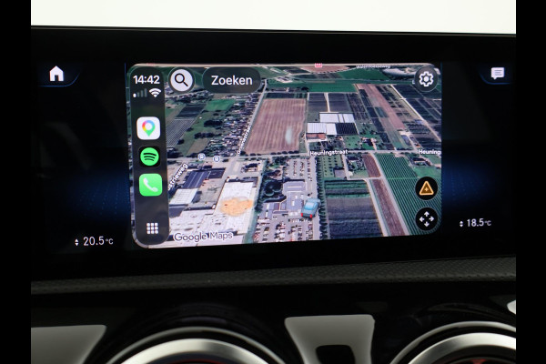 Mercedes-Benz A-Klasse 250e 218 PK SEDAN + PANORAMA | SFEERVERLICHTING | APPLE CARPLAY | MEMORY | STOELVERWARMING