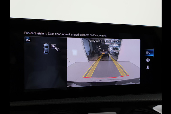 Mercedes-Benz A-Klasse 250e 218 PK SEDAN + PANORAMA | SFEERVERLICHTING | APPLE CARPLAY | MEMORY | STOELVERWARMING