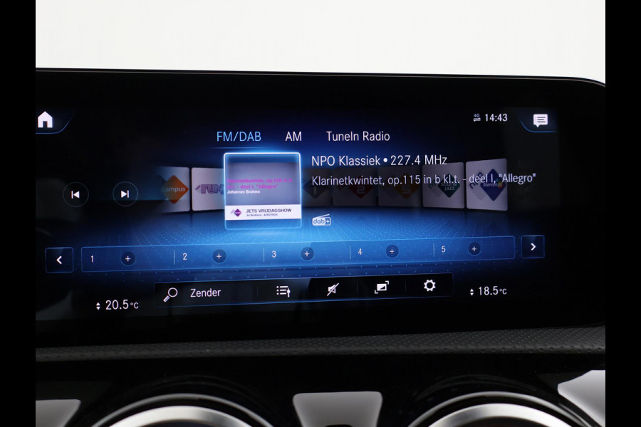 Mercedes-Benz A-Klasse 250e 218 PK SEDAN + PANORAMA | SFEERVERLICHTING | APPLE CARPLAY | MEMORY | STOELVERWARMING