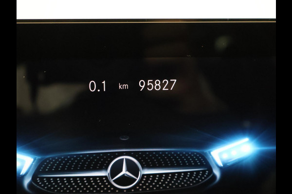 Mercedes-Benz A-Klasse 250e 218 PK SEDAN + PANORAMA | SFEERVERLICHTING | APPLE CARPLAY | MEMORY | STOELVERWARMING