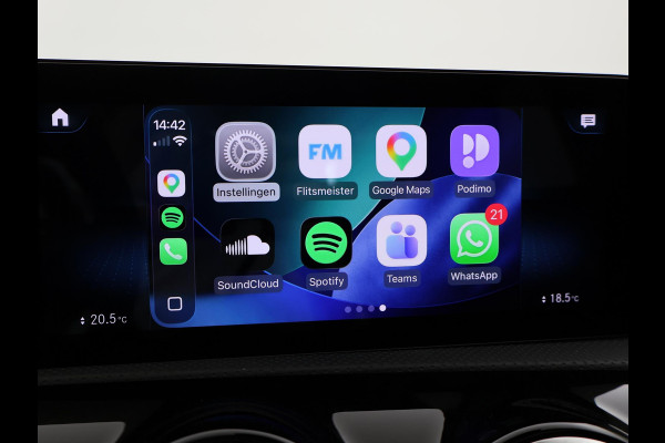 Mercedes-Benz A-Klasse 250e 218 PK SEDAN + PANORAMA | SFEERVERLICHTING | APPLE CARPLAY | MEMORY | STOELVERWARMING
