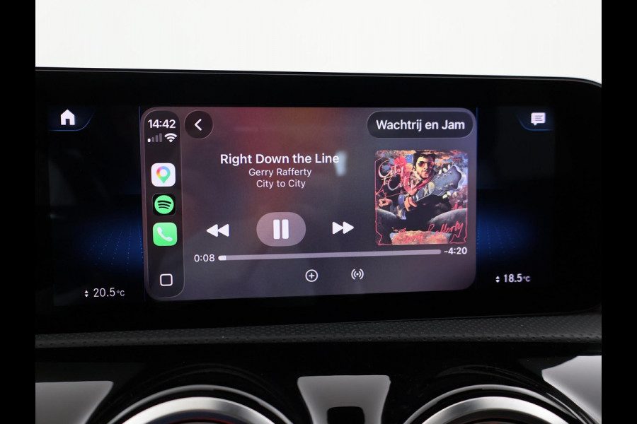 Mercedes-Benz A-Klasse 250e 218 PK SEDAN + PANORAMA | SFEERVERLICHTING | APPLE CARPLAY | MEMORY | STOELVERWARMING