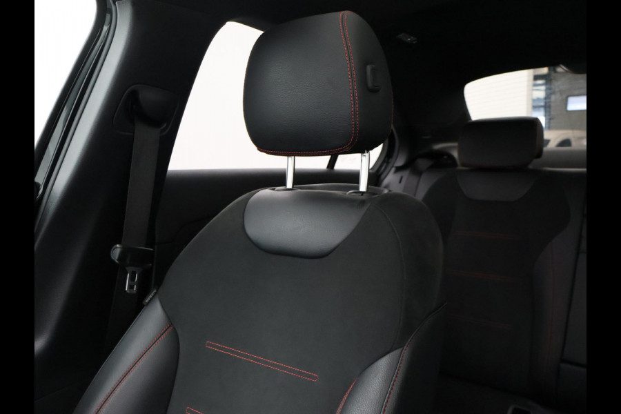 Mercedes-Benz A-Klasse 250e 218 PK SEDAN + PANORAMA | SFEERVERLICHTING | APPLE CARPLAY | MEMORY | STOELVERWARMING